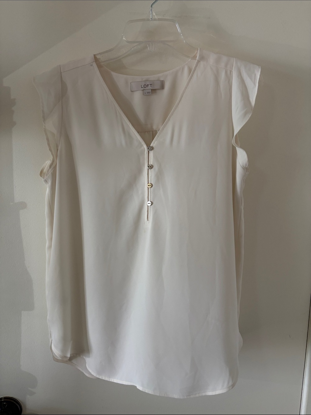 LOFT Ivory Button-Front Flutter Sleeve Blouse